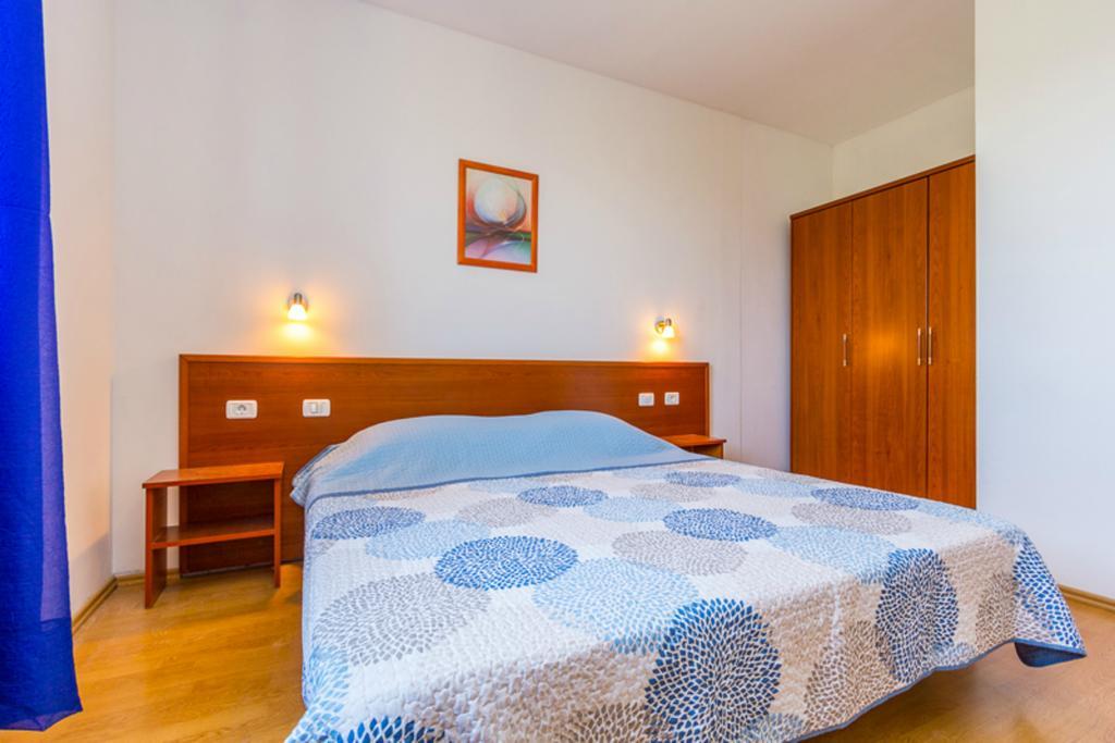 Apartment Mirjana Pula Bilik gambar