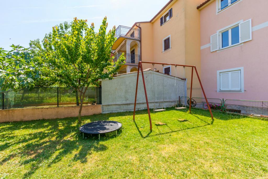 Apartment Mirjana Pula Luaran gambar