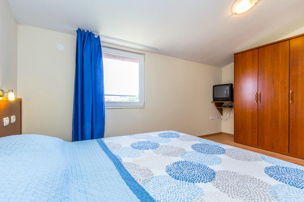 Apartment Mirjana Pula Bilik gambar