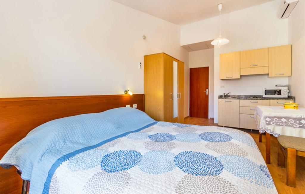 Apartment Mirjana Pula Bilik gambar